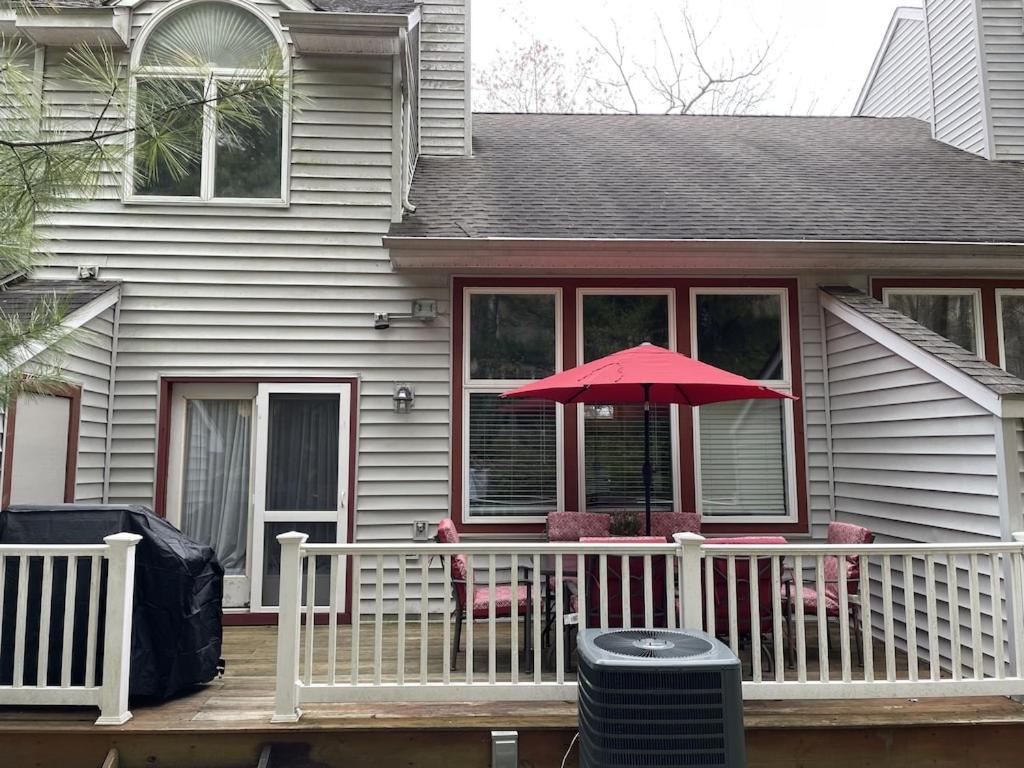 Beautiful Lake Harmony Townhouse At Big Boulder Lake And Ski Area エクステリア 写真