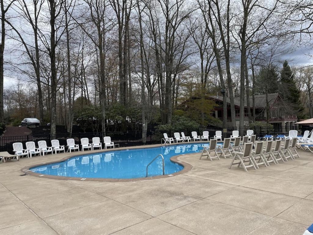 Beautiful Lake Harmony Townhouse At Big Boulder Lake And Ski Area エクステリア 写真